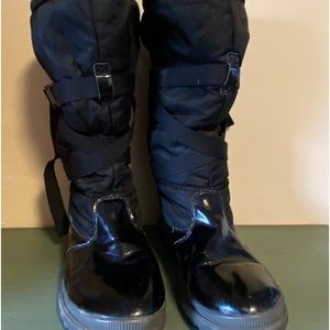 Kombu tall winter boots. Patent leather/nylon. Straps detail. Size 10